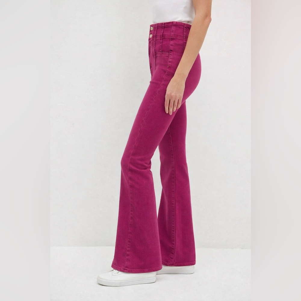 We The Free Jayde Super High Rise Flare Jeans Retro Inspired Raspberry Size 31